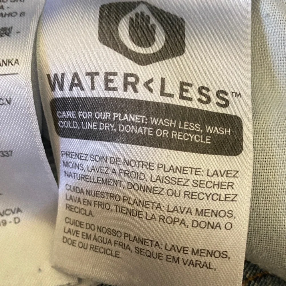 Levi's Blue Denim Frayed Shorts - Picture 6 of 8